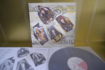 Preview: STRYPER - In God we trust