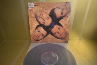 Preview: CROWDED HOUSE - Woodface