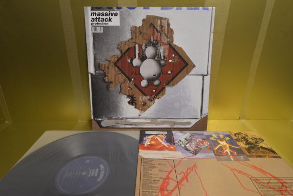 Massive Attack - Protection
