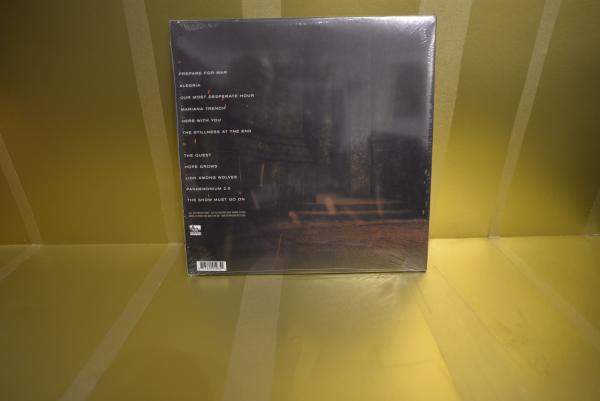 NITA STRAUSS - Controlled Chaos