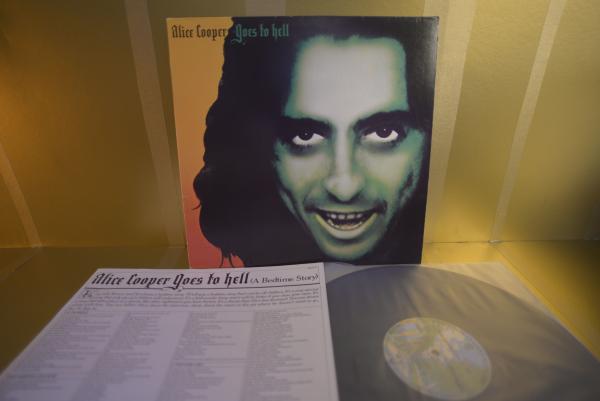 ALICE COOPER - Goes to Hell