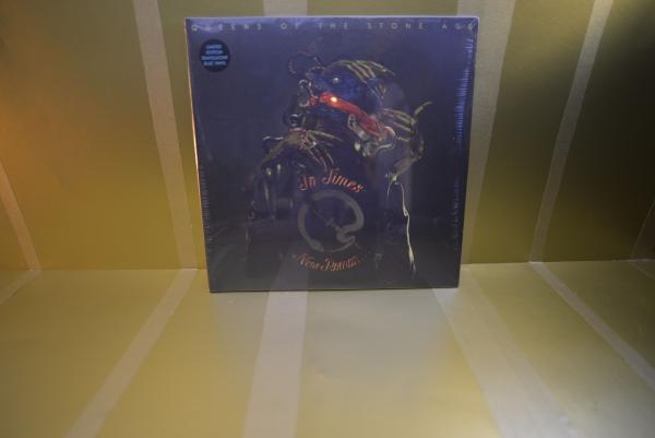 Queens of the Stone Age - In Times new Roman